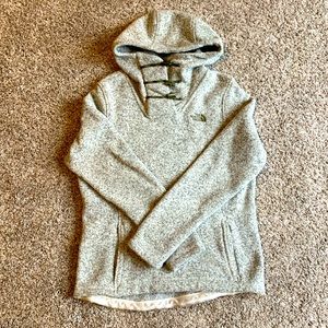 New North Face Sweater